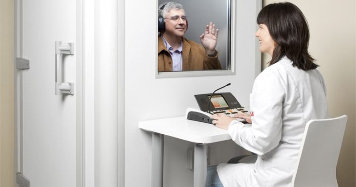 No que consiste um exame de audiometria?